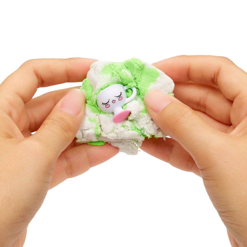 L.O.L. Surprise Mega Ball Magic!