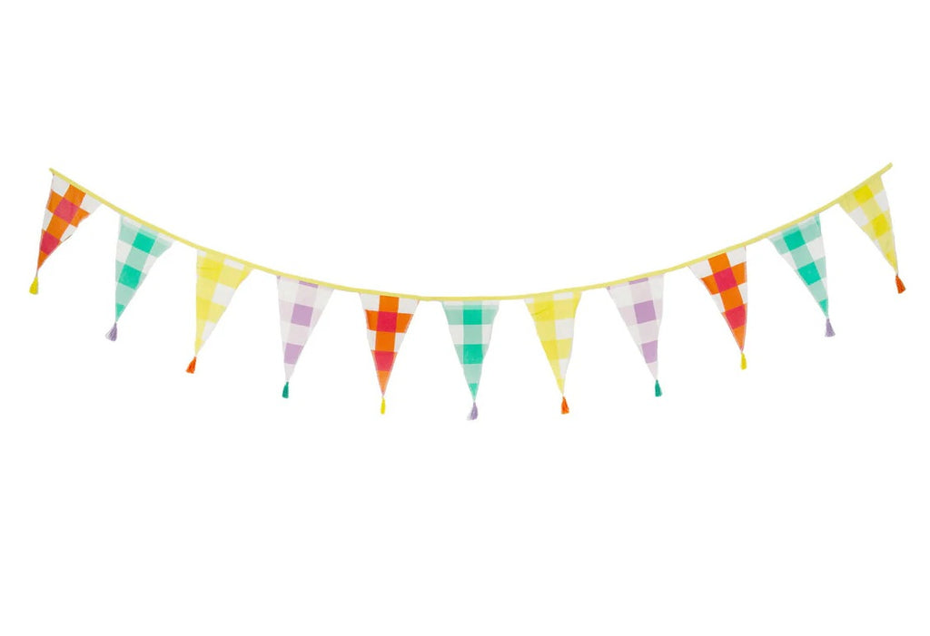 Everyone's Welcome Gingham Bunting 3M