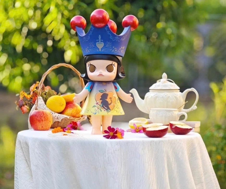 POP MART Snow white - 100% authentic collectible, perfect for gifts