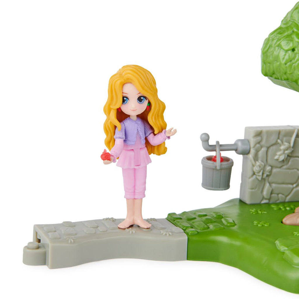 Wizarding World Magical Mini Classroom Playset-Care of Magical Creatures